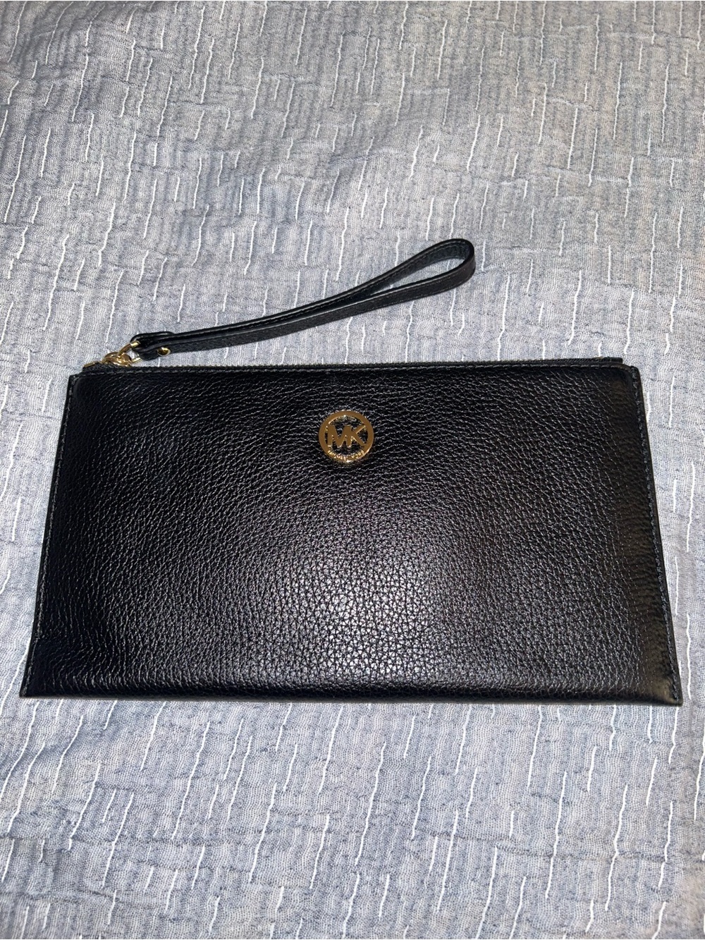 Michael Kors Wristlet - Picture 2 of 4